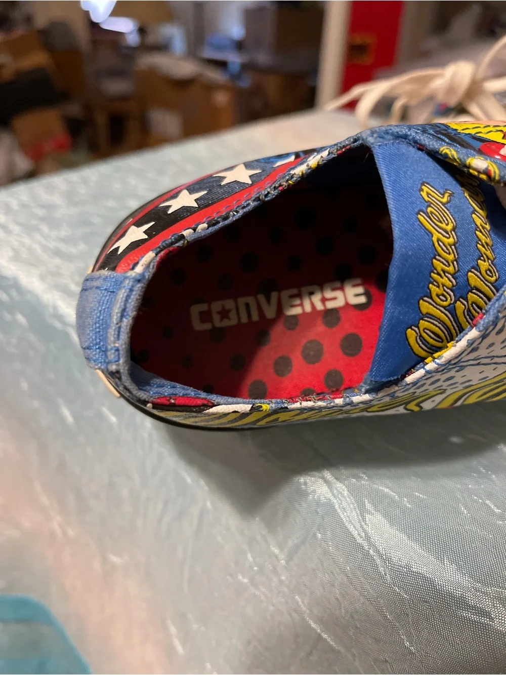 Converse Wonder Woman Graphic Low-Top Sneakers - Red/Blue/White - Picture 2 of 5